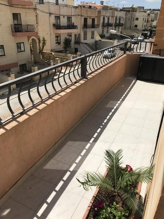 Swieqi Semi Detached Maisonette San Ġiljan Exterior foto