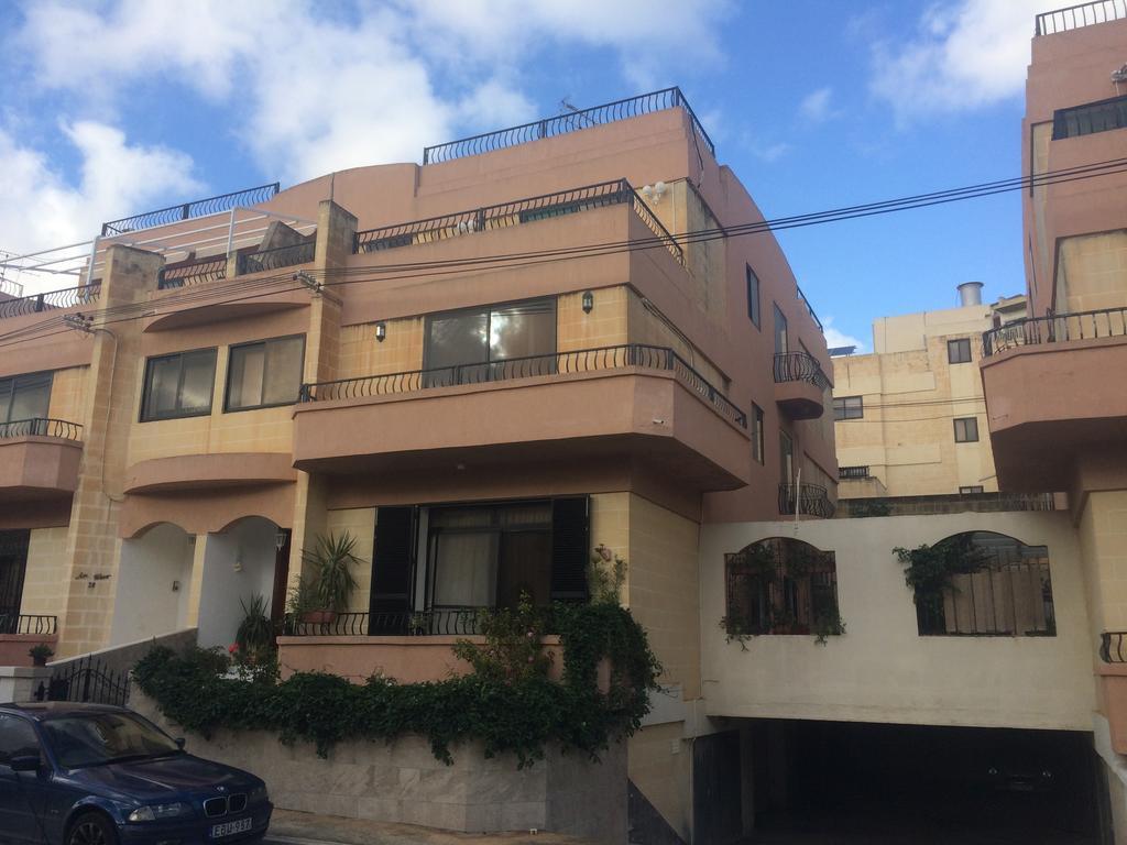 Swieqi Semi Detached Maisonette San Ġiljan Exterior foto